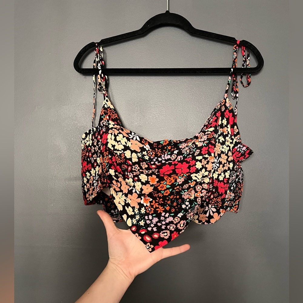 Free People Ava NWOT Reversible
Front Tie Bandana Top - Picture 7 of 13